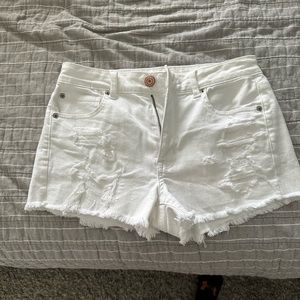 American Eagle Shortie run small